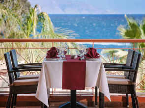 Xperience Kiroseiz Parkland Resort