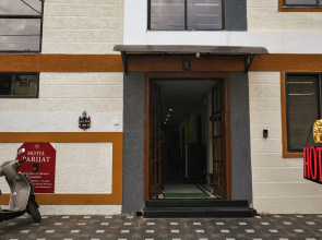 Fabhotel Parijat