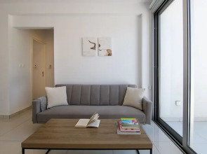 Phaedrus Living: Seaside Deluxe Flat Harbour 112