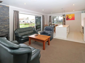 Country Living on Raynes Road