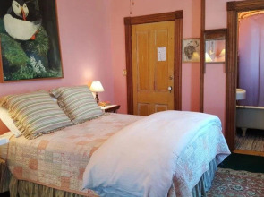 Paradox Lodge & Cedar Lodge