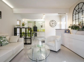 Enticing Holiday Home in Tulle with Garden