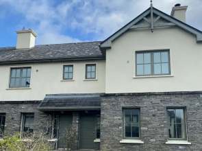 Bright Modern Welcoming Home Easy Stroll Along Pathway Into Kenmare Town