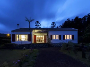 Lake View House