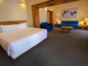 Hotel Rancho San Diego Grand Spa Resort