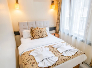 Camelot Apartment
