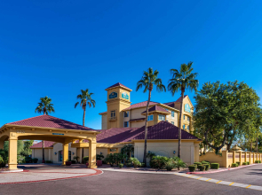 La Quinta Inn & Suites by Wyndham Phoenix West Peoria