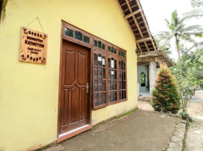 Kasmiyem Homestay By Zuzu