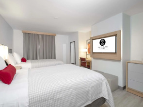 Hotel Saint Clair- Magnificent Mile