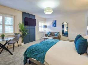 Host Stay The Langley Hotel Apartment 8