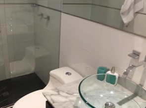 Executive 1 Br Apt 206 2 blocks from Unicentro