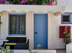 Peaceful And Very Relaxing Suite Near Crete Sea View, Shared Pool, air Condition