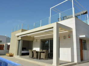 Explore the Cultural Town of Orihuela From a Villa