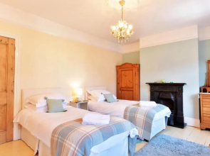 Bellevue Road - Stunning 3 storey home only a stones throw away from the beach
