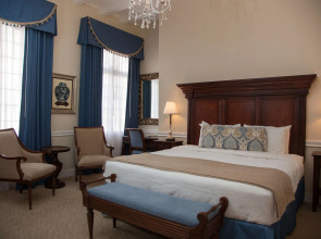 Hotel St. Pierre®, a French Quarter Inns® Hotel