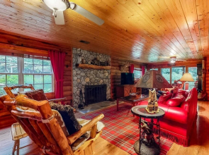Cowboy Cabin on Stanley Creek