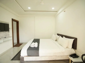 SwagStay Hotel Riviera Nagpur
