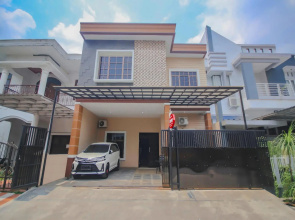 OYO 90338 Rumah Yasmin Syariah