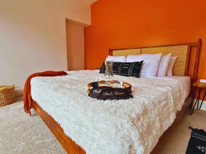 Short North Convention King Bed Parking Free