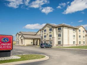 Comfort Suites Delavan - Lake Geneva Area