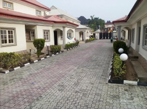 Royal Stop-over Suites