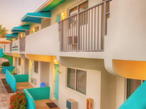 Hollywood Beachside Boutique Suites