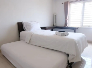 Best Studio Apartment At Pinewood Jatinangor
