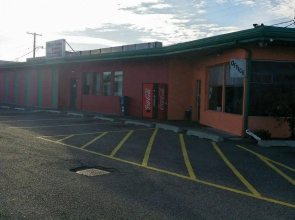Tahitian Motor Inn
