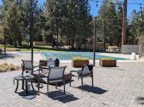 Mt Bachelor Village 324 B Sr 1 Bedroom Condo