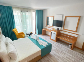 Rizom Beach Hotel