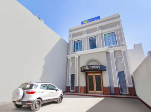 Fabhotel Prime Royal Court
