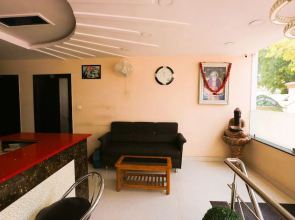 OYO 8883 Hotel Comfort Zone