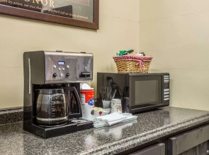 Suburban Studios Charlotte - Ballantyne