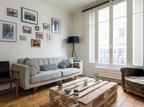 Beautiful And Bright 1 Bedroom Parisian Apartment