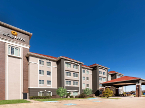 La Quinta Inn & Suites by Wyndham Mt. Pleasant