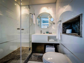 Royal Beach Tel Aviv Hotel