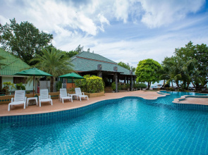 Phi Phi Andaman Beach Resort