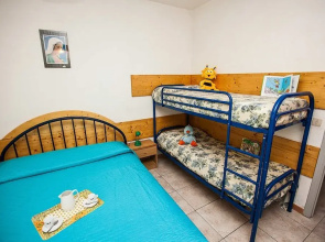 Quiet Little Villa by the Seaside in Rosolina Mare