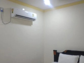 iROOMZ Hotel Sri Kanya Residency