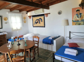 Traditional country house in Tinos