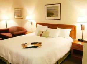 Hampton Inn & Suites Crescent Cty