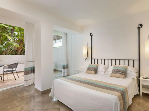 El Faro Hotel & Spa