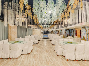Zhongzhou Hotel