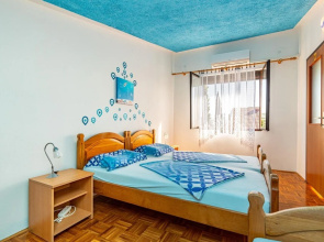Stunning Home in Maslenica - Jasenice With 5 Bedrooms and Wifi