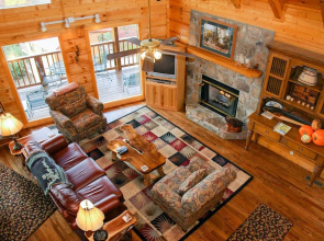 CHATEAU BEARDEN - 3 Br Cabin