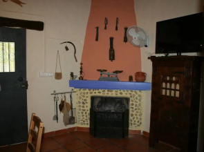 House - 2 Bedrooms with Pool - 107910