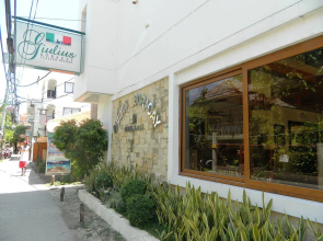 Giulius Boracay Italian Resort