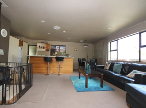 17b Denby Place