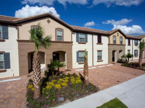 Luxury 5 Bedroom w Private Pool Close to Disney 8875