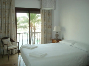 2252-Amazing apt on beach, port view from terrace!